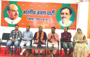 1-1-300x191 भाजपा जिला कार्यालय पर भाजपाइयों ने मनाया स्थापना दिवस