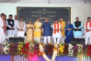 1-6-300x200 मुख्यमंत्री डॉ. यादव और केन्द्रीय मंत्री श्री गडकरी ने 5800 करोड़ रूपए लागत वाली 10 राष्ट्रीय राजमार्ग परियोजनाओं का किया लोकार्पण एवं भूमि-पूजन