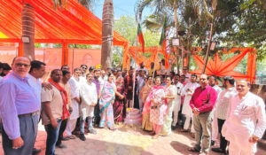 4-1-300x175 भाजपा जिला कार्यालय पर भाजपाइयों ने मनाया स्थापना दिवस